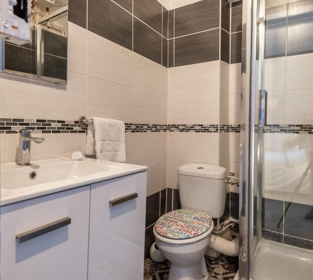 דירות אנסי Studio For 2 Located In The City Center מראה חיצוני תמונה